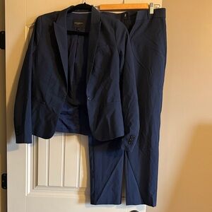 Navy Banana Republic Italian wool washable suit set